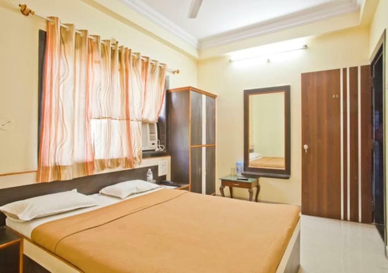 Hotel Sai Ganesh Ширди Екстериор снимка