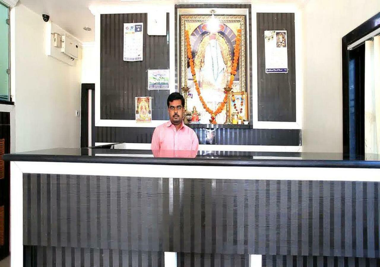 Hotel Sai Ganesh Ширди Екстериор снимка