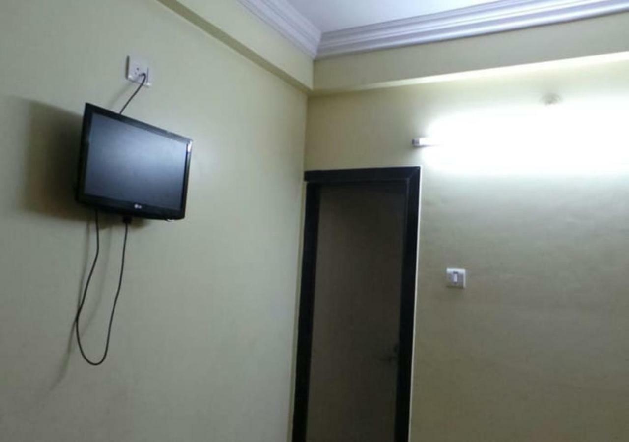 Hotel Sai Ganesh Ширди Екстериор снимка