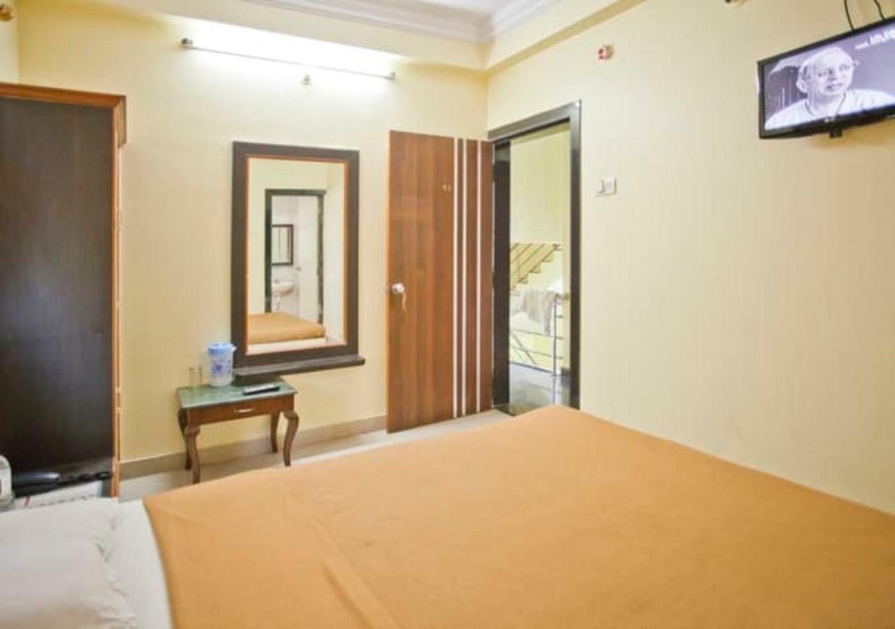 Hotel Sai Ganesh Ширди Екстериор снимка